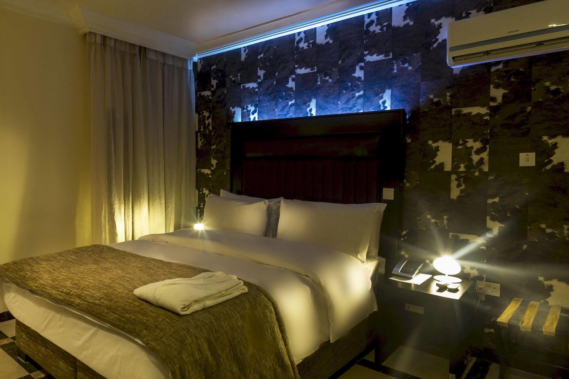 Quo Vadis Hotel Abudża Zewnętrze zdjęcie